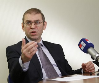 «Удар» не спешит к «Батькивщине»