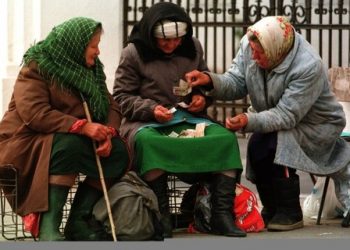 Пенсионерам повысят пенсии на 100 гривен
