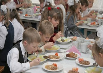 Мэрия Киева распишет меню для детей