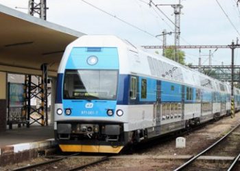 В Україні появився двоповерховий потяг