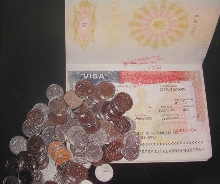 Держава виділяє багато грошей сумнівним тендерам