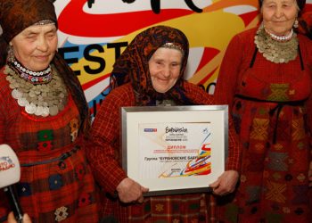 На Евровидение в составе «Бурановских Бабушек» отправится Пугачёва