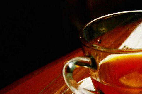 Расслабиться за чашкой чая станет дороже