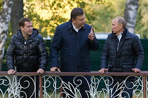 Президент Украины поздравил Путина с победой на выборах