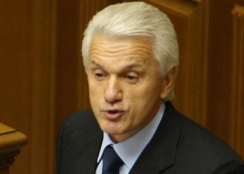 Литвин не хочет облагать налогом бездетные семьи