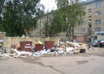 Россияне находят избирательные бюллетени в мусорных урнах