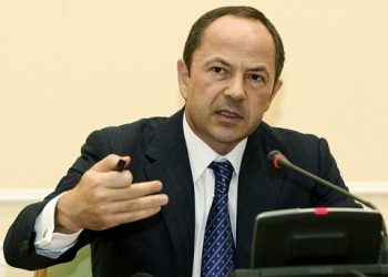 Сбор в ПФ при покупке автомобиля пока отменять не будут