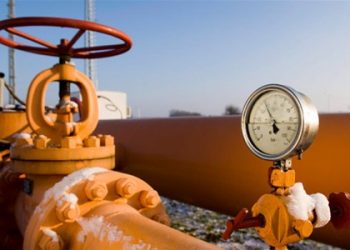 Транзит газу через українську трубу до Європи зменшився вдвічі
