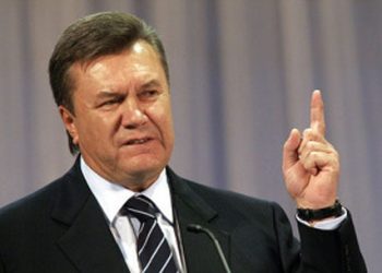 Янукович просит помочь бизнесменов с «пиаром» Шевченко в 2014 году