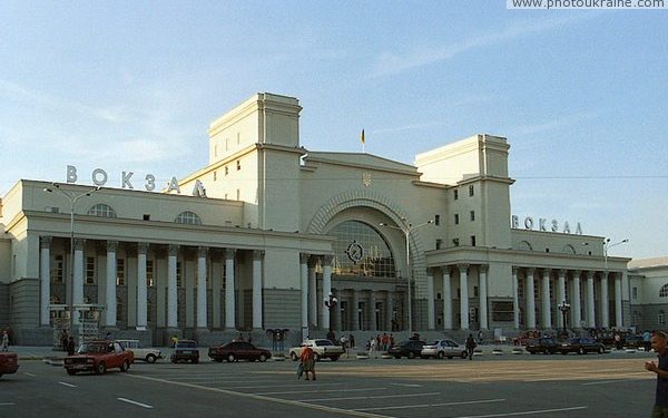 На днепропетровском вокзале эвакуируют пассажиров