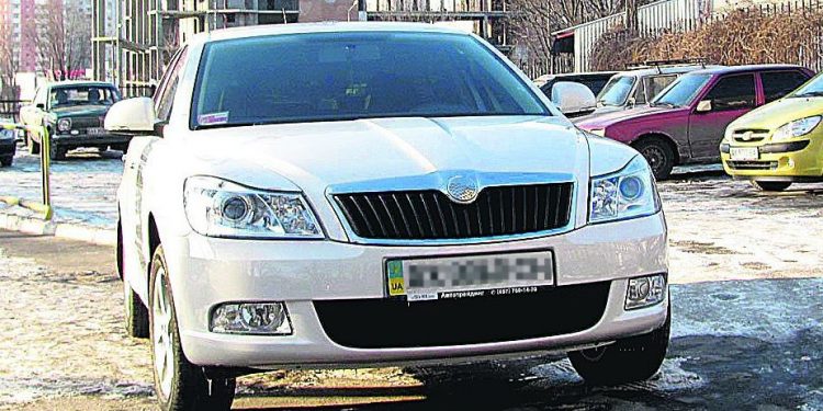 На дочь харьковского депутата, сбившую женщину на зебре, завели уголовное дело