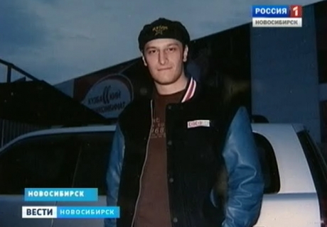 В Новосибирске 23-летний капитан команды умер на футбольном поле