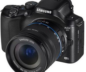 Камера Samsung NX20 доступна для попереднього замовлення