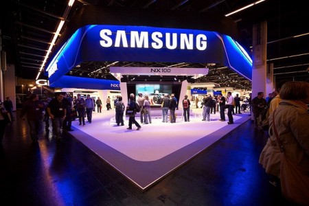 Samsung зайняла перше місце в світі по продажі телефонів