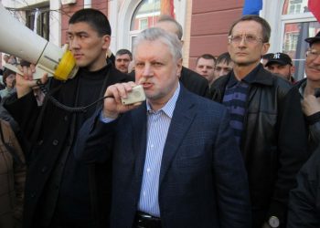 В Астрахань к Шеину прибыл Сергей Миронов
