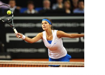 Porsche Tennis Grand Prix 2012. Первый круг