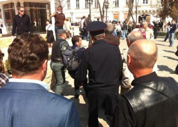 В Астрахани прошли митинги в поддержку избранного мэра