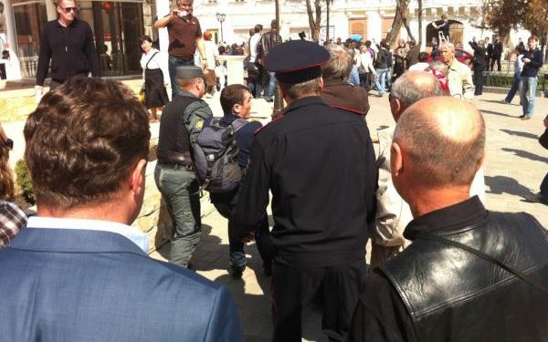 В Астрахани прошли митинги в поддержку избранного мэра
