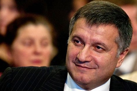 Аваков стверджує, що на нього завели справу за фальшивими підписами