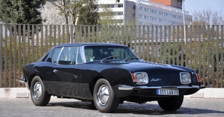 Avanti II Coupe 1972 чекає на свого нового власника
