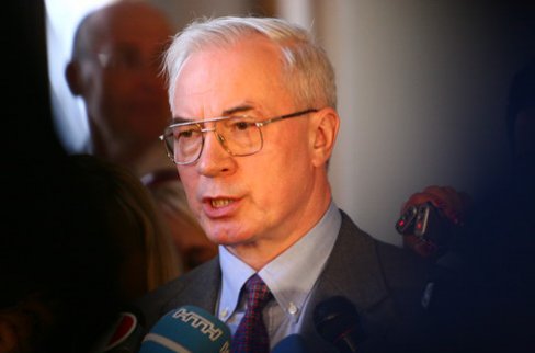 Микола Азаров занепокоївся зайнятістю населення