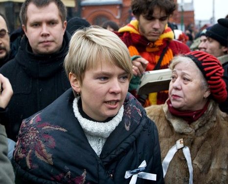 Евгения Чирикова задержана в Москве на акции «Белые ленты»