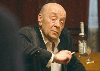 Леонид Броневой госпитализирован с подозрением на перелом шейки бедра