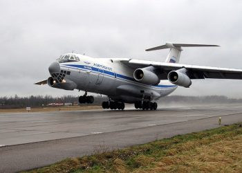 Самолет