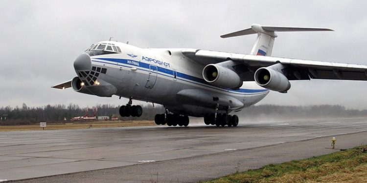 Самолет