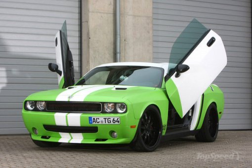 Німці доопрацювали мускул-кар Challenger SRT-8