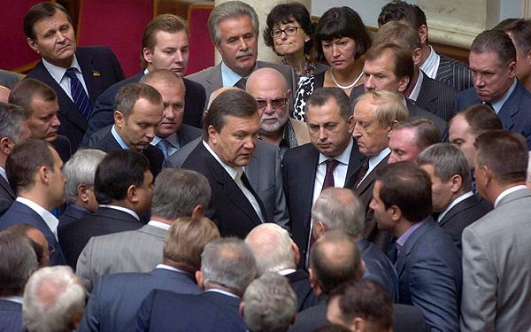 Депутати несподівано взялися за ініціативи Януковича
