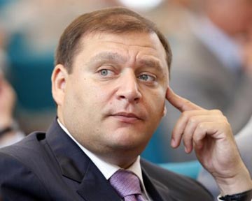 Азаров поручил губернатору Харьковщины разобраться с теневой занятостью в области