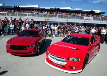 Dodge Charger 2013 буде боротись за кубок Kobalt 400 Sprint