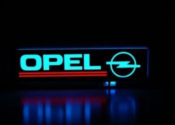 Opel может закрыть два немецких завода