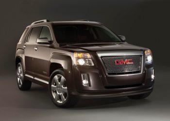 GMC Terrain Denali класу Premium з новим двигуном