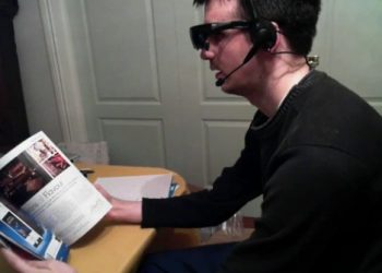 Невідомий хакер вже встиг зібрати «Google окуляри»