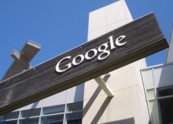 Google збирається
