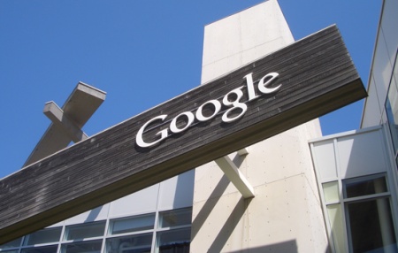 Google збирається
