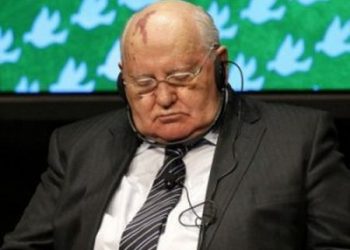 Горбачев задремал во время обсуждения острых социальных проблем