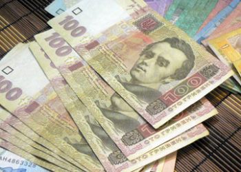 За рождение ребенка с апреля начнут платить больше