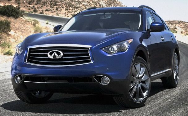 Infiniti злегка освіжила