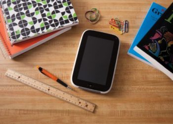 Intel представила планшетний комп'ютер Studybook для учнів