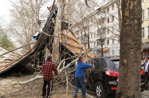 Ураган в Криму зніс 60 дахів: на сьогодні також оголошено штормове попередження