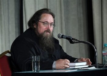 Кураев предложил сорвать концерт Мадонны