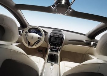 У Lincoln MKZ буде скляний дах