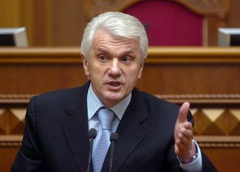 Литвин пустил журналистов в зал заседаний