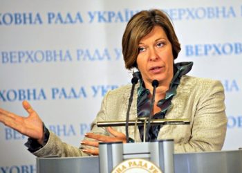 Ляпіна запропонувала посилити відповідальність за куріння в недозволених місцях