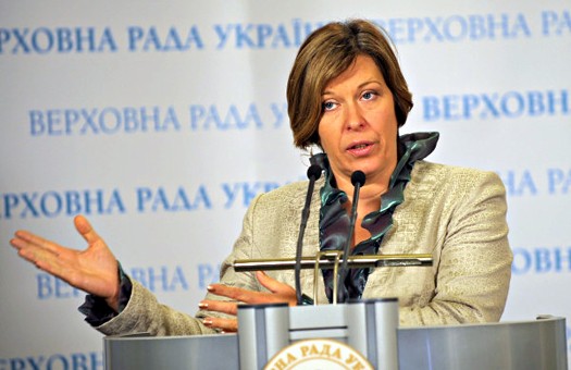 Ляпіна запропонувала посилити відповідальність за куріння в недозволених місцях