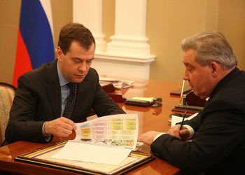 Медведев выбрал губернатора Омской области