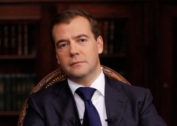 Медведев призвал провести приватизацию в полном объеме